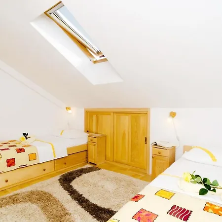 Mar Vintage Apartment *