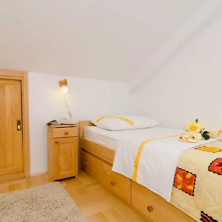 Mar Vintage Apartment *